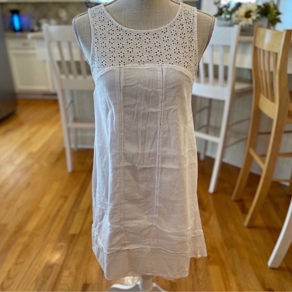 Sanctuary white delicate bohemian eyelet shift dress women’s size small EUC - Picture 1 of 7